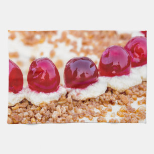 Frankfurter Kronenkuchen mit Kirschen aus rustikal Küchentuch