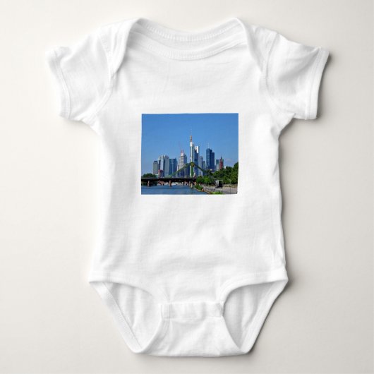 Frankfurter Skyline Baby Strampler (Vorderseite)
