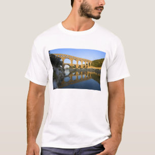 Frankreich, Avignon. Der Pont du Gard römisches A T-Shirt