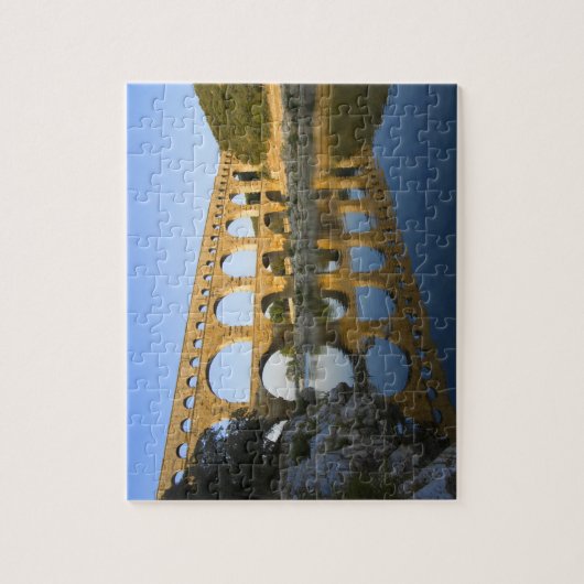 Frankreich, Avignon. Der Pont du Gard römisches Aq Puzzle (Vertikal)