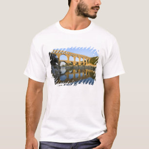 Frankreich, Avignon. Die römische Wasserleitung Po T-Shirt