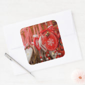 Frankreich, Elsass, Colmar. Weihnachtsmarkt Quadratischer Aufkleber (Umschlag)