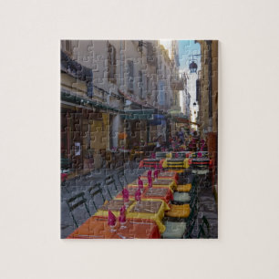 Frankreich, Korsika. Tische eines Cafes, aufgestel Puzzle