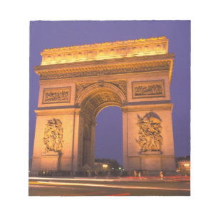 Frankreich, Paris, Arc de Triomphe bei Dämmerung. Notizblock