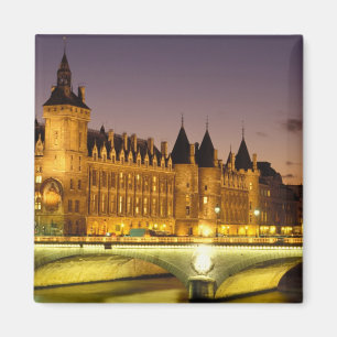 Frankreich, Paris, Conciergerie und Seine bei Magnet