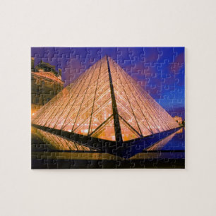 Frankreich, Paris. Das Louvre-Museum in der Dämmer Puzzle