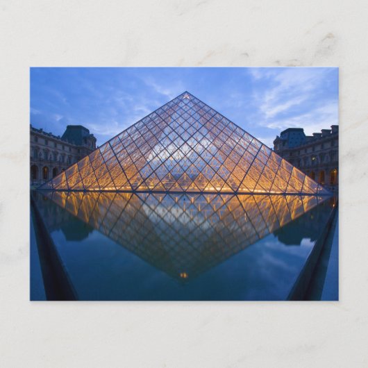Frankreich, Paris Der Louvre in der Dämmerung. Gut Postkarte (Vorderseite)