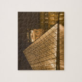 Frankreich, Paris. Der Louvre in der Dämmerung. Kr Puzzle (Vertikal)