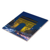 Frankreich, Paris. Der Triumphbogen und der Fliese (Seite)