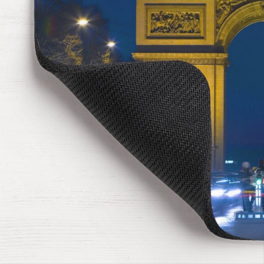 Frankreich, Paris. Der Triumphbogen und der Mousepad (Ecke)