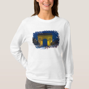 Frankreich, Paris. Der Triumphbogen und der T-Shirt