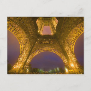 Frankreich, Paris Eiffelturm beleuchtet bei 2 Postkarte