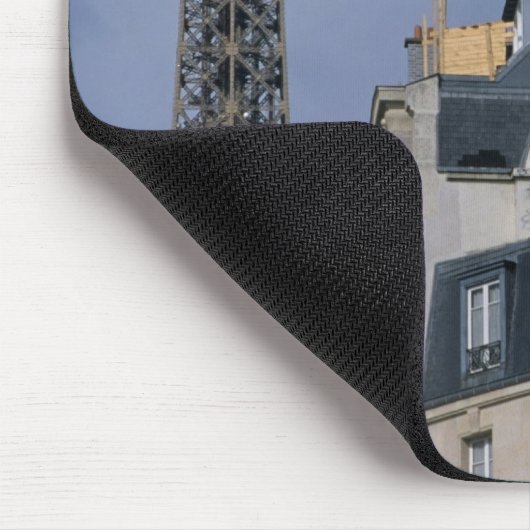 Frankreich, Paris, Eiffelturm hinter der U-Bahn Mousepad (Ecke)