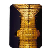 Frankreich, Paris, Louvre Museum bei Nacht. Magnet (Vertikal)