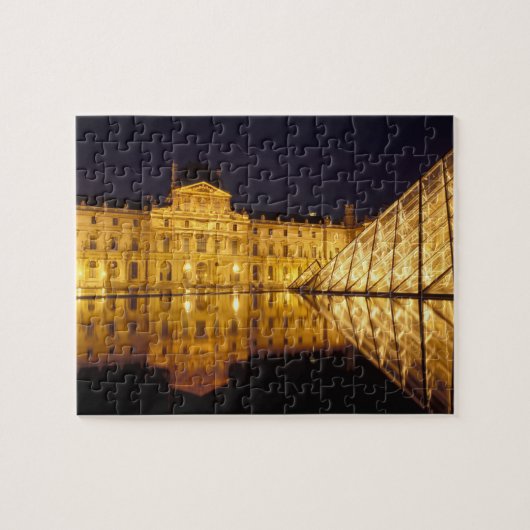 Frankreich, Paris, Louvre Museum bei Nacht. Puzzle (Horizontal)