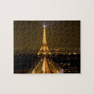 Frankreich, Paris. Nachtblick auf den Eiffelturm Puzzle