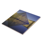 FRANKREICH, Paris Reflexion, Pyramide. Der Louvre Fliese (Seite)