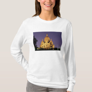 Frankreich, Paris, Sacré-Coeur bei Dämmerung. T-Shirt