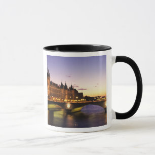 Frankreich, Paris, Seine und Conciergerie bei Tasse