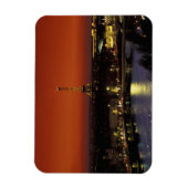 Frankreich, Paris Sunset view of Eiffel Tower and Magnet (Vertikal)