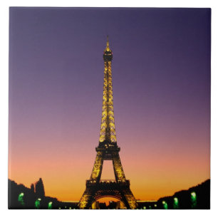 Frankreich, Paris, Tour Eiffel bei Sonnenuntergang Fliese