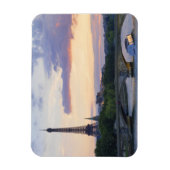 Frankreich, Paris, Tourboot auf Seine, Eiffel Magnet (Vertikal)
