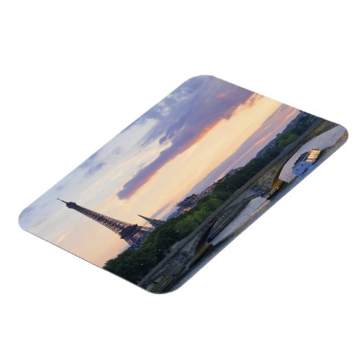 Frankreich, Paris, Tourboot auf Seine, Eiffel Magnet (Linke Seite)