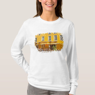 Frankreich, Provence, Moustiers-Ste-Marie. Credit T-Shirt