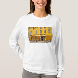 Frankreich, Provence, Moustiers-Ste-Marie. Kredit T-Shirt