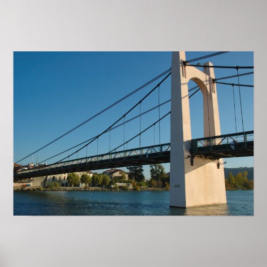 Frankreich, Rhone-Alpen, Condrieu, Brücke über 2 Poster (Vorne)