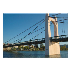 Frankreich, Rhone-Alpen, Condrieu, Brücke über Fotodruck