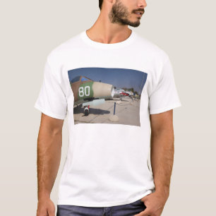 Französisch gebauter Mystere-Kampfjet T-Shirt