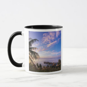 Französisch-Polynesien, Moorea. Blick auf die Baie Tasse