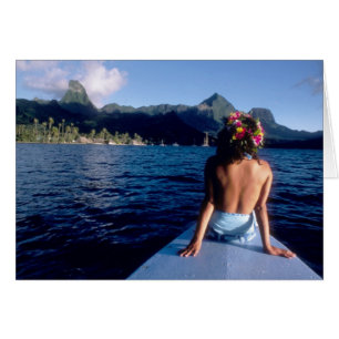 Französisch-Polynesien, Moorea. Frau genießt den B