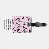 Französische Art gekleidete Katze mit Gepäckanhänger (Rückseite horizontal)