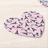 Französische Art gekleidete Katze mit Untersetzer (angewinkelt)