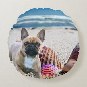 Französische Bulldogge am Strand French Bulldog Rundes Kissen