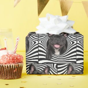 Französische Bulldogge in abstraktem gestreiftem L Geschenkpapier