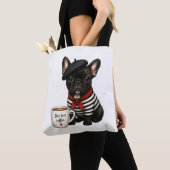 Französische Bulldogge mit Kaffee Tasche (Von Nahem)