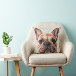Französische Bulldogge mit Lippenstift-Kiss-Marken Kissen