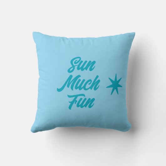 Französische Bulldoggen am Strand in Urlaub Kissen (Rückseite)