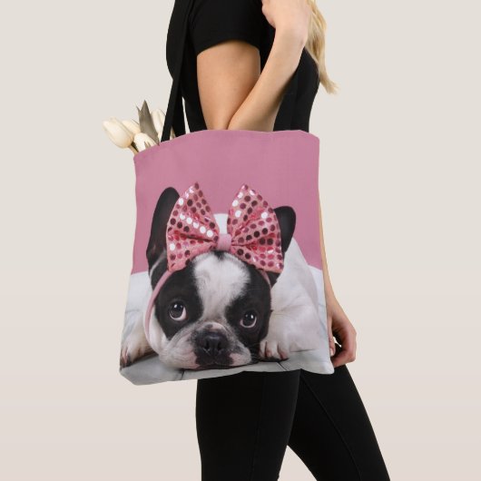 Französische Bulldoggen-tragendes Rosa Tasche (Von Nahem)