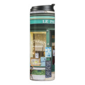 Französische Cafés: Versailles gemütliche Szene. Thermosbecher (Nach links gedreht)