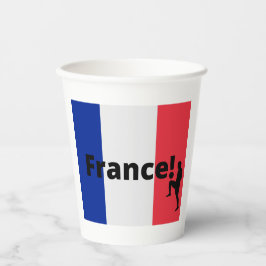 Französische Fußballspielerin, die Punkto als Ball Pappbecher