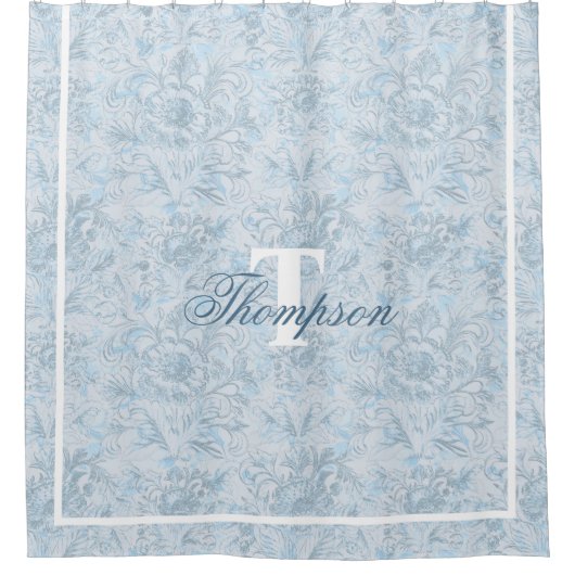 Französische Hütte Dusty Blue Floral Monogram Duschvorhang (Vorderseite)