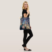 Französische Royals, die unter die funkelnden Tasche (Am Model)