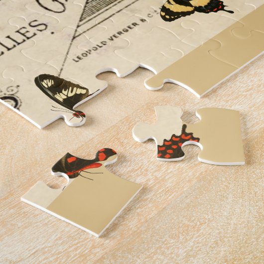 Französische Werbung mit Vintagen Schmetterlingen, Puzzle (Seite)