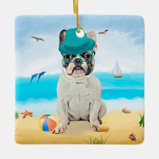 Französischer Bulldog am Strand Keramikornament (Vorderseite)