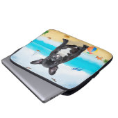Französischer Bulldog am Strand Laptopschutzhülle (Vorne Knopf)