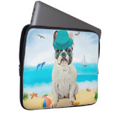 Französischer Bulldog am Strand Laptopschutzhülle (Vorne Rechts)